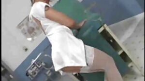 موٹے bombshell ہے سہ لینے اور پیشاب غسل آج کی رات
